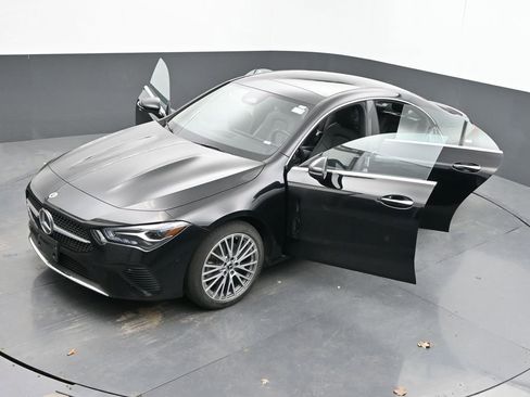 Used 2025 Mercedes-Benz CLA 250 4MATIC image 60