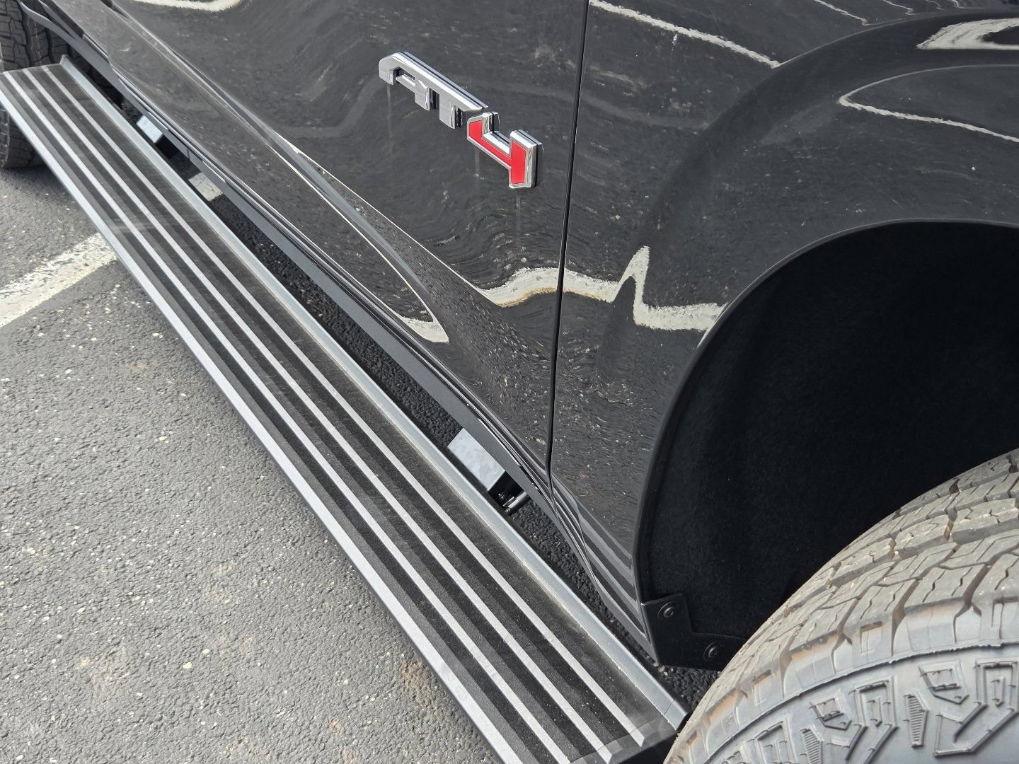 New 2026 GMC Yukon AT4 Ultimate AWD/4WD image 23