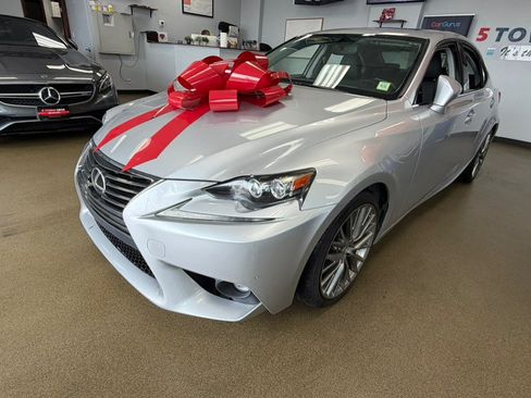 Used 2015 Lexus IS 250 w/ Premium Package RWD image 7