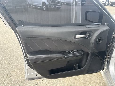 Used 2022 Dodge Charger R/T w/ Blacktop Package image 12