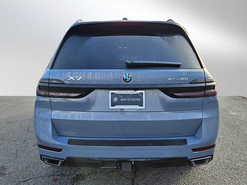 Used 2025 BMW X7 xDrive40i w/ Executive Package image 4