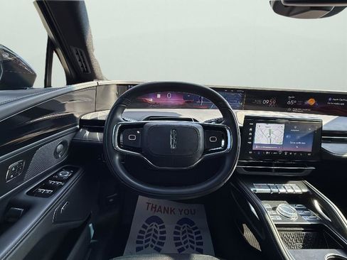 Certified 2024 Lincoln Nautilus Reserve w/ Equipment Group 202A image 13