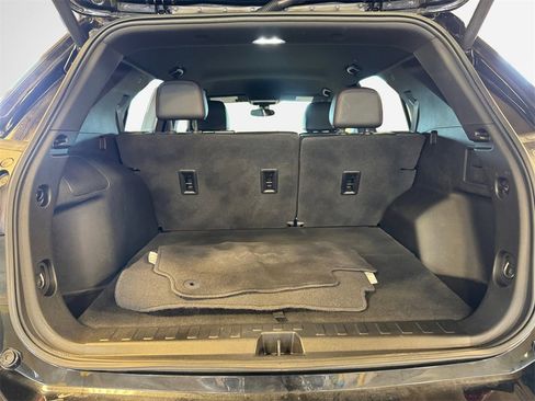 Used 2022 Chevrolet Equinox RS w/ Infotainment Package image 25