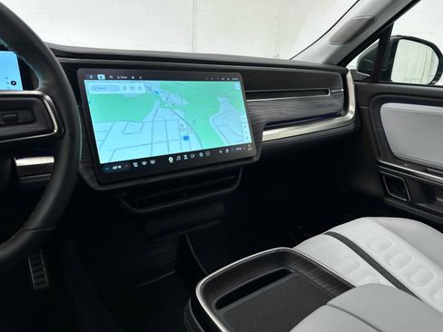 Used 2023 Rivian R1T Adventure image 28