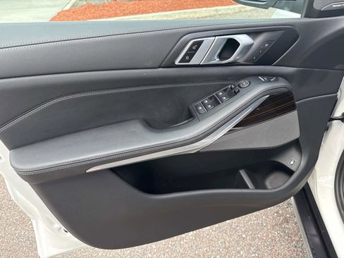 Certified 2025 BMW X5 xDrive50e image 16