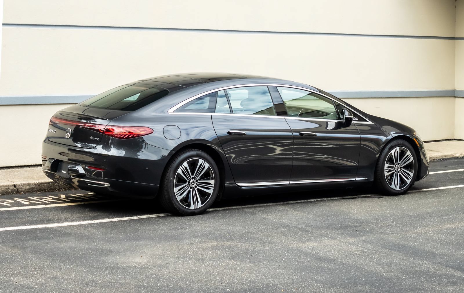 Used 2023 Mercedes-Benz EQS 450+ 4MATIC Sedan image 9
