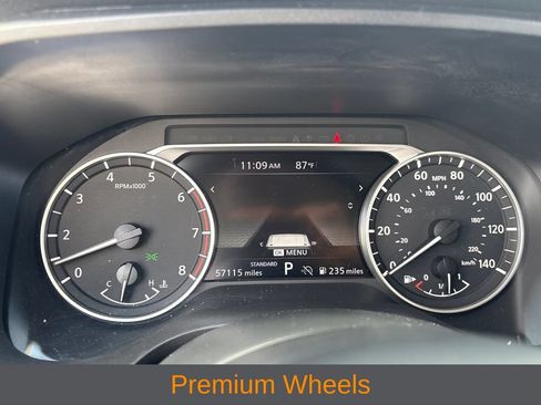 Used 2024 Nissan Rogue SV FWD image 7