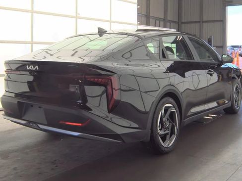 Used 2025 Kia K4 EX FWD image 4