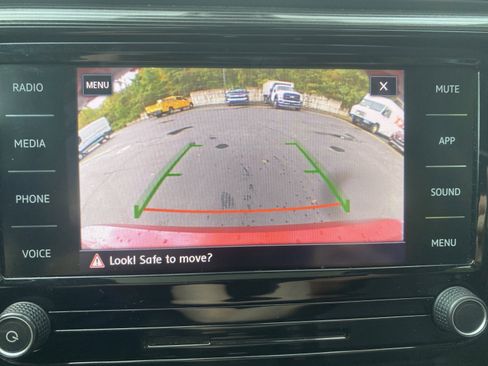 Used 2020 Volkswagen Passat 2.0T R-Line image 20