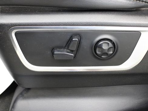 Used 2019 RAM 1500 Laramie w/ Sport Appearance Package AWD/4WD image 19