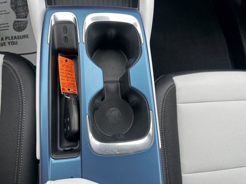 Used 2025 Chevrolet Equinox EV LT FWD image 22