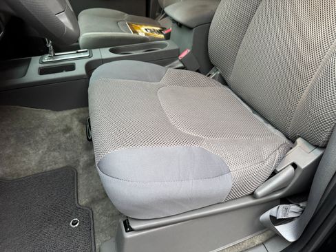 Used 2012 Nissan Frontier S image 15