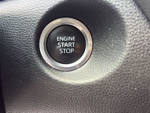 Used 2023 Toyota Corolla Cross XLE FWD image 23