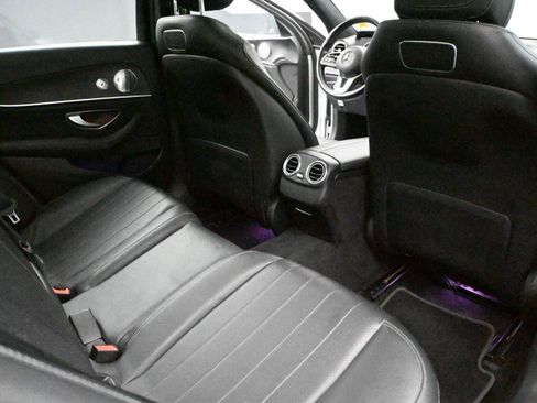 Used 2019 Mercedes-Benz E 300 4MATIC image 21