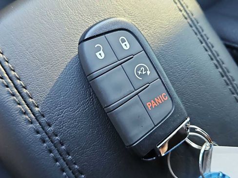 New 2026 Jeep Compass Latitude image 33