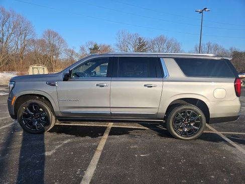 New 2026 GMC Yukon XL Denali w/ Sun & Power Step Package image 2