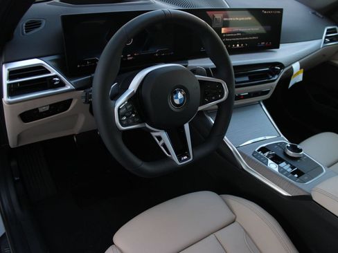 Used 2026 BMW 330i Sedan w/ M Sport Package RWD image 4