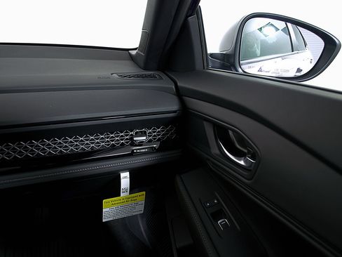 Used 2023 Honda Accord Sport image 18