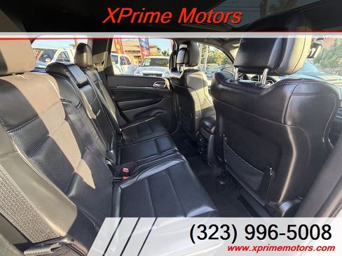 Used 2018 Jeep Grand Cherokee Trailhawk w/ Trailhawk Luxury Group AWD/4WD image 34