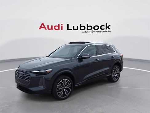 Used 2025 Audi Q5 Premium Plus w/ Premium Plus image 5