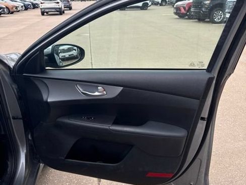 Used 2024 Kia Forte LXS FWD image 12