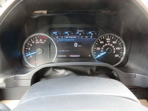 Used 2017 Ford F150 Lariat w/ Equipment Group 502A Luxury AWD/4WD image 14