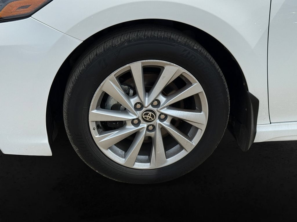 Used 2024 Toyota Camry SE FWD image 13