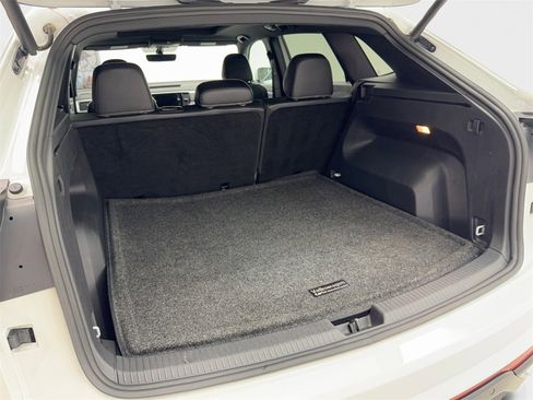 Used 2022 Volkswagen Atlas Cross Sport SE w/ Panoramic Sunroof Package image 73