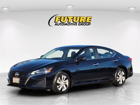 Certified 2025 Nissan Altima 2.5 S image 5