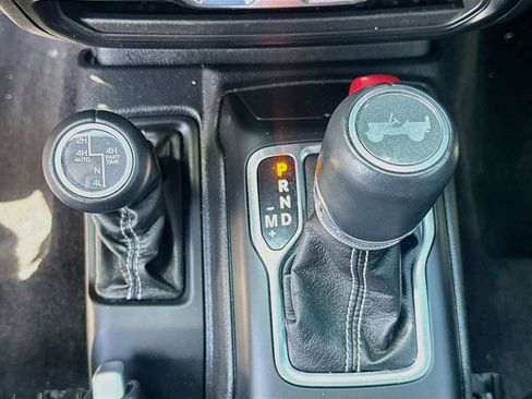Certified 2022 Jeep Wrangler Unlimited Sahara AWD/4WD image 18