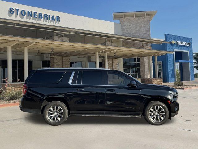 Used 2021 Chevrolet Suburban LT AWD/4WD image 4