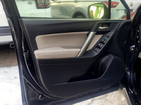 Used 2015 Subaru Forester 2.5i Limited image 11