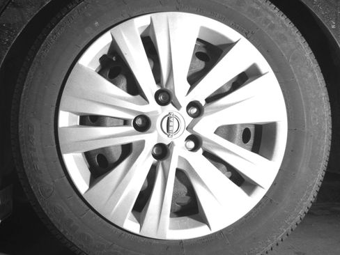 Used 2025 Nissan Sentra S FWD image 17