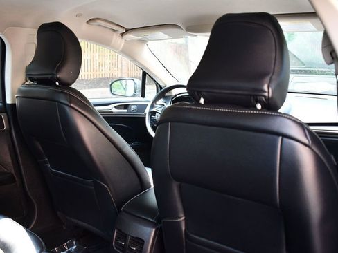 Used 2017 Ford Fusion Energi SE image 35