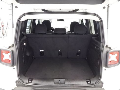 Certified 2023 Jeep Renegade Latitude w/ Sun/Sound Group AWD/4WD image 20