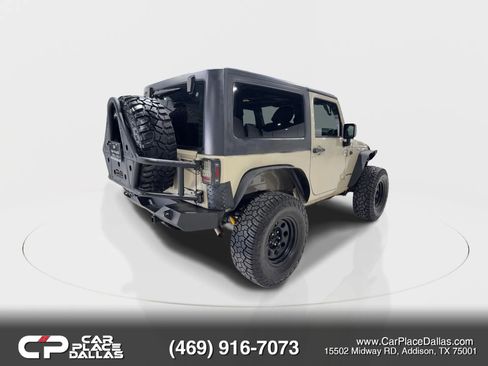 Used 2018 Jeep Wrangler Rubicon w/ Power Convenience Group image 15