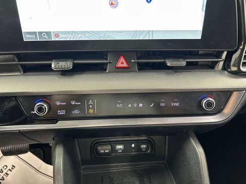 Used 2023 Kia Sportage SX image 17