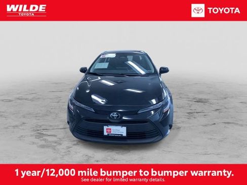 Certified 2025 Toyota Corolla LE image 4
