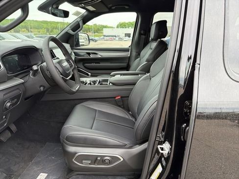 New 2026 Jeep Grand Wagoneer Limited AWD/4WD image 12