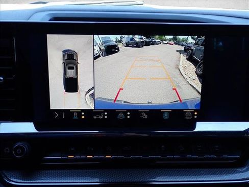Used 2022 Chevrolet Silverado 1500 ZR2 w/ Technology Package AWD/4WD image 17