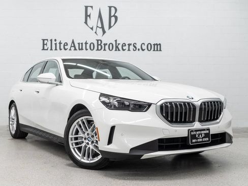 Used 2025 BMW 540i xDrive AWD/4WD image 6