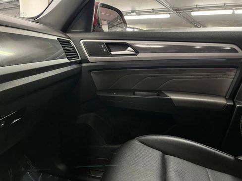 Used 2022 Volkswagen Atlas Cross Sport SEL w/ Cross Sport MDO Package AWD/4WD image 32