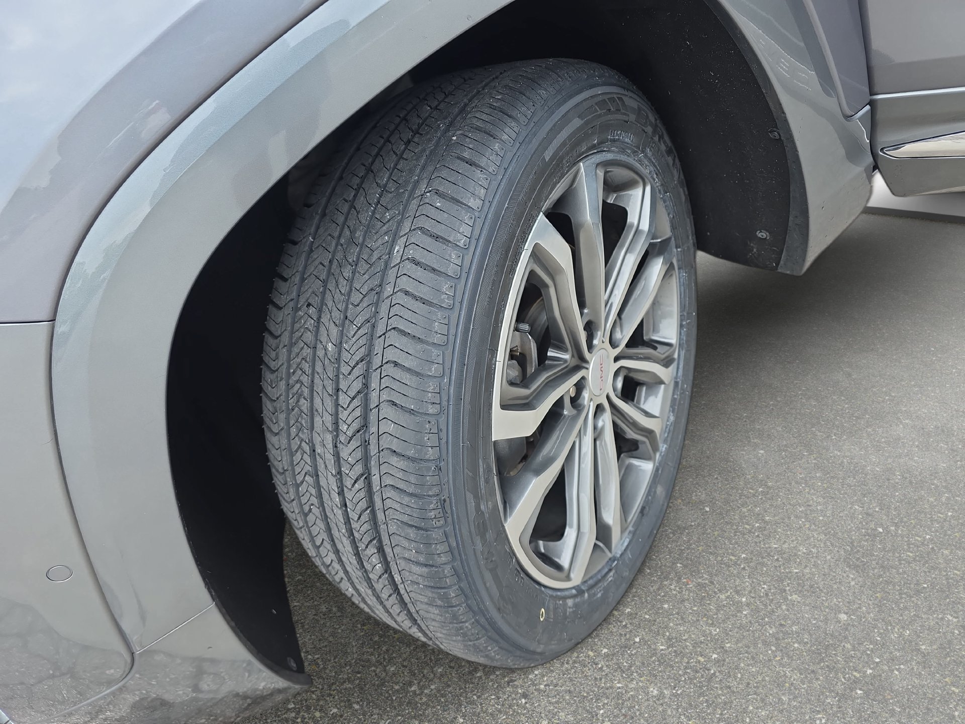 Used 2020 GMC Terrain Denali w/ Denali Premium Package FWD image 30