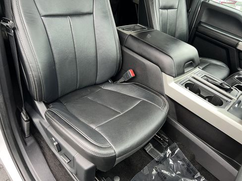 Used 2018 Ford F150 Lariat w/ Equipment Group 502A Luxury image 21