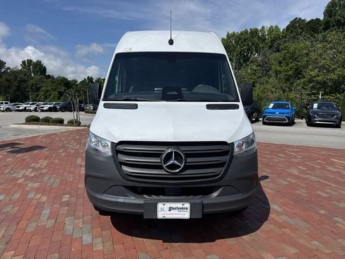 Used 2025 Mercedes-Benz Sprinter 2500 image 31