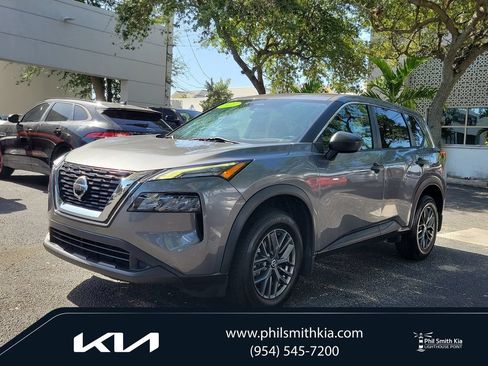 Used 2021 Nissan Rogue S FWD image 1