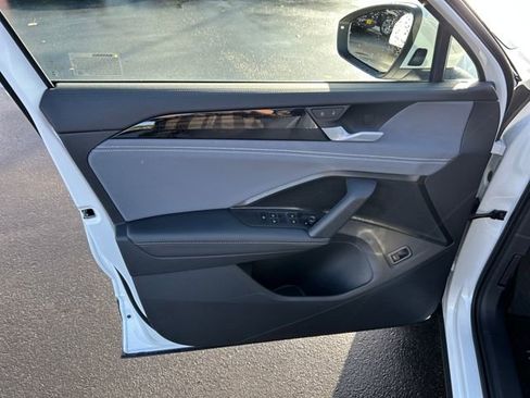 New 2026 Volkswagen Tiguan SE image 15