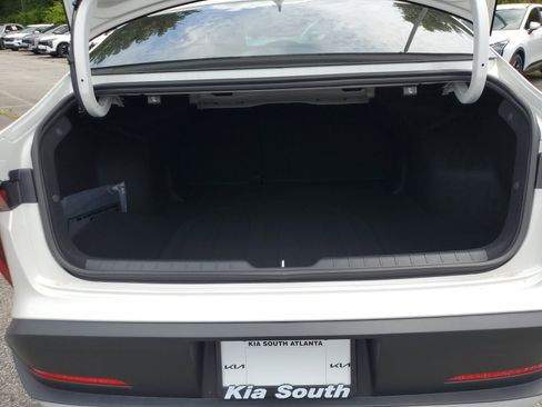 New 2025 Kia K4 EX image 8