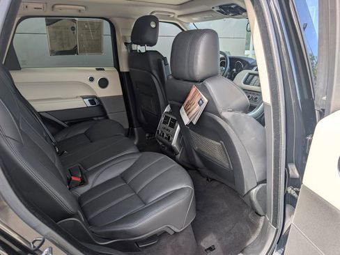 Used 2014 Land Rover Range Rover Sport HSE AWD/4WD image 16