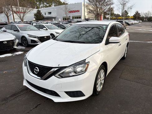 Used 2019 Nissan Sentra SV image 3